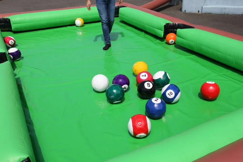 Animation foot billard