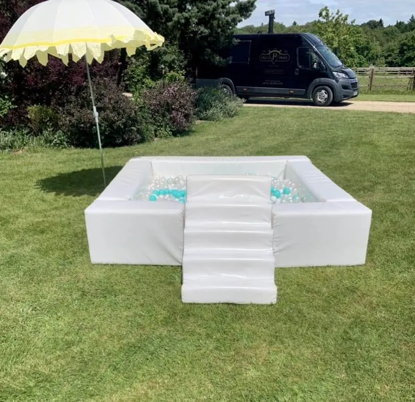 Balle à piscine