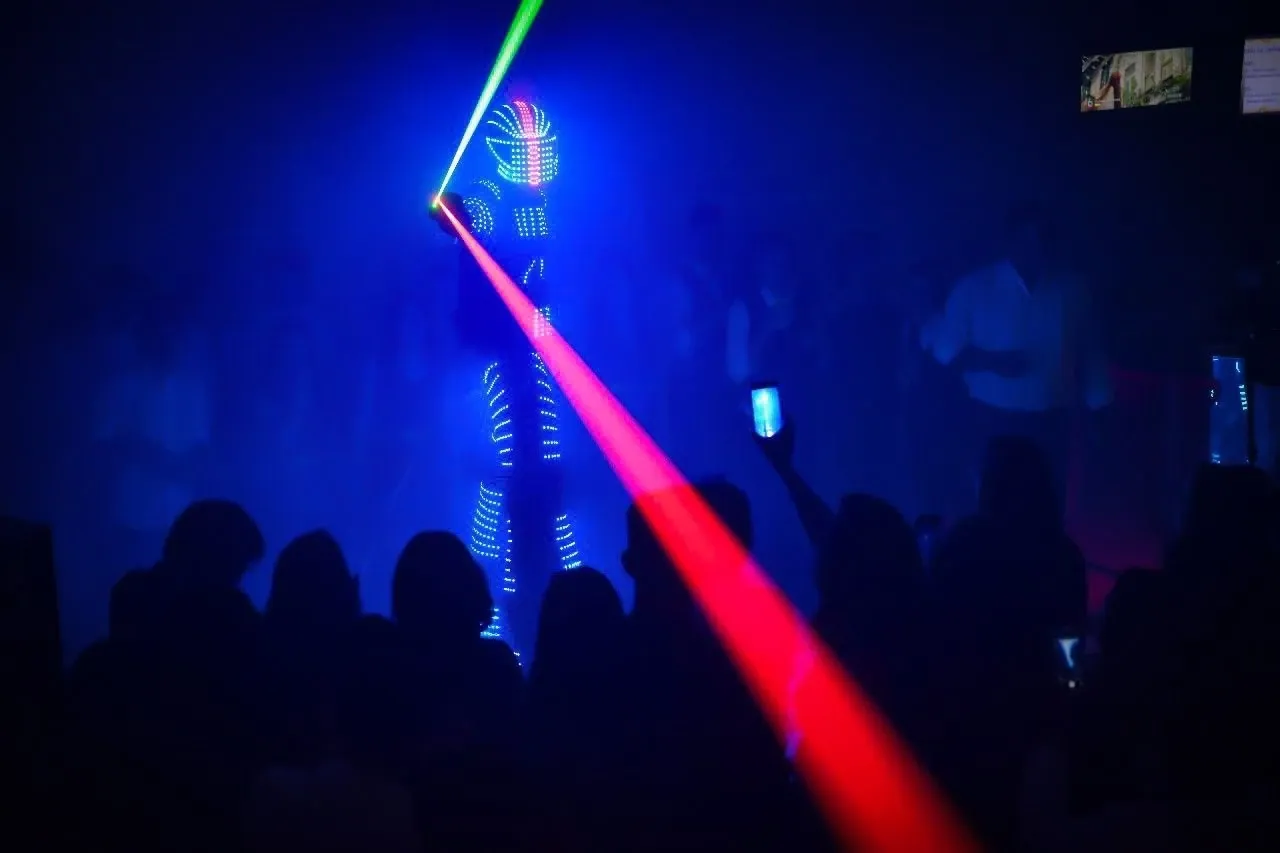 Illustration de dj robot led show
