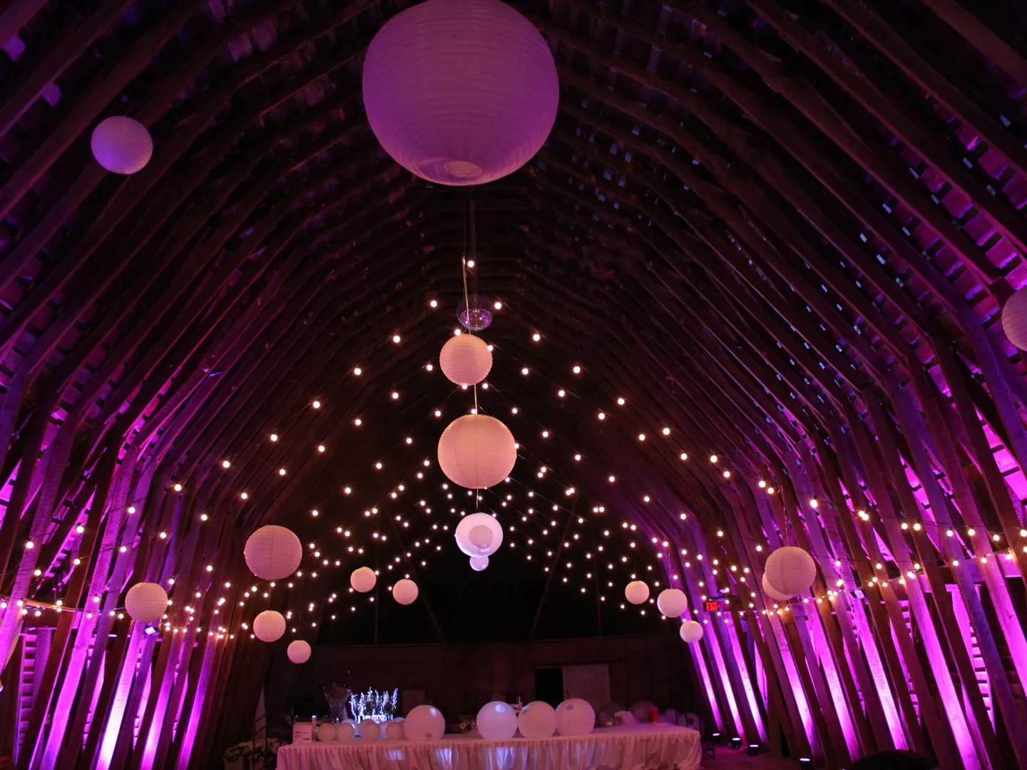 Illustration de location décoration lumières intérieures