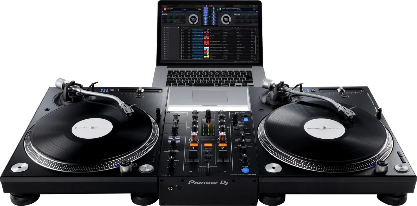 Illustration de location djm 450