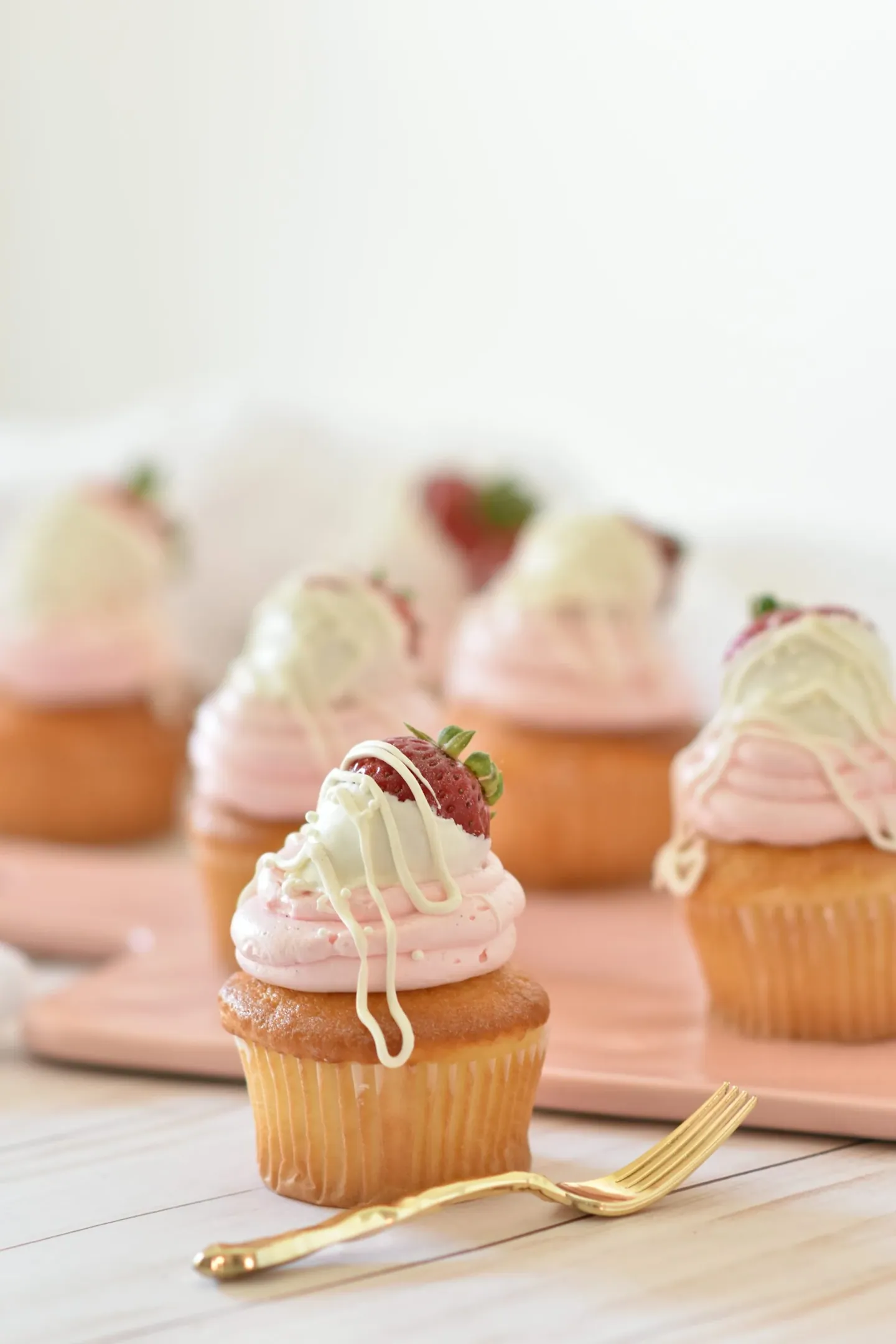 Location stand cupcakes