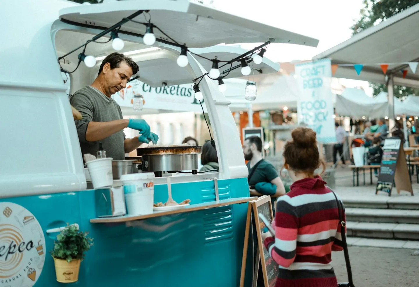 Illustration de location stand foodtruck événementiel