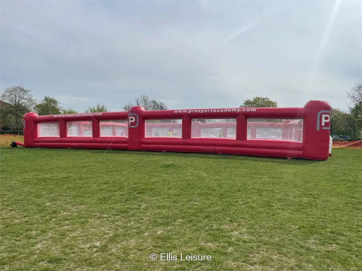 Location terrain de foot gonflable
