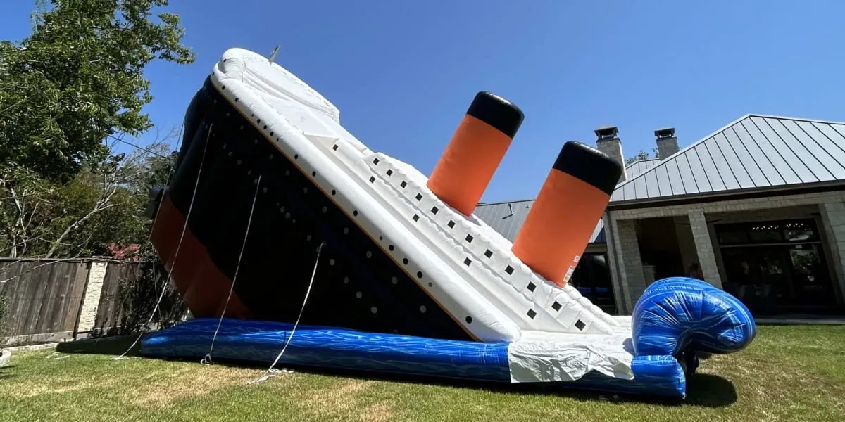 Location toboggan titanic gonflable