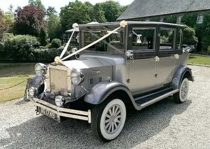 Illustration de location voiture ancienne